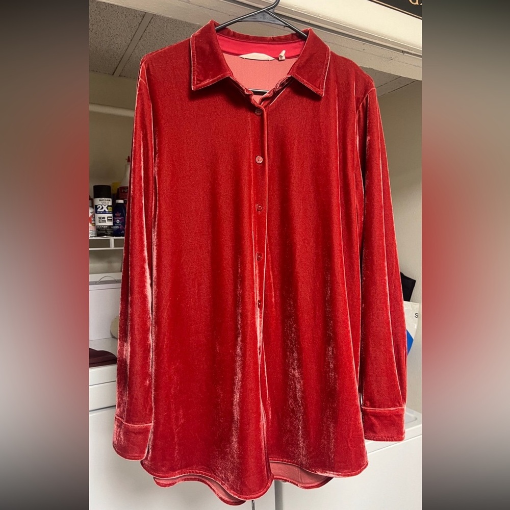 Soft Surroundings Red Velvet Boyfriend Tunic Shirt Top Button Up Womens Medium
